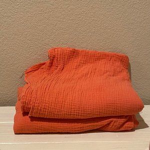 4 yards of muslin cotton fabric